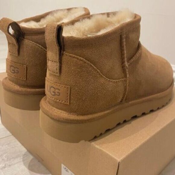 NWT  Ugg boots-UGG Classic Ultra Mini Water-Resistant Booties Women's - Picture 6 of 11